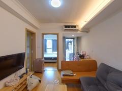 龙城金地中心 新出房源，户型方正，花园中间，住家安静舒适