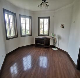 锦绣花园 4室3厅204m²整租