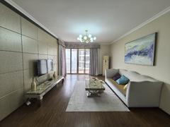 假日湾 3室2厅122m²整租
