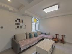向阳苑B区 3室2厅95m²精装修