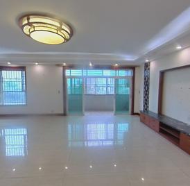 绿怡居 4室2厅176.5m²精装修