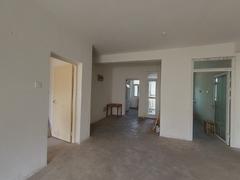 中凯景湖豪庭 3室2厅124m²毛坯