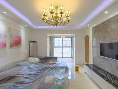 美仑豪庭 4室2厅132.45m²精装修