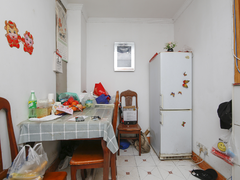 中央路小区 3室1厅70m²精装修