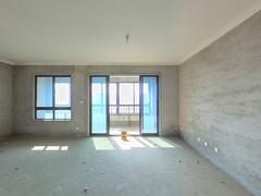 新华九龙首府 4室2厅126.18m²精装修