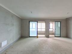 高速时代御府A1区 4室2厅133m²精装修