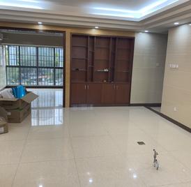 万象天成 4室2厅76.8m²整租