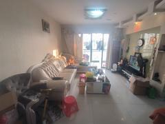 布吉中心花园 3室2厅90.16m²整租