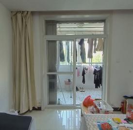 向阳苑C区 3室2厅103m²精装修