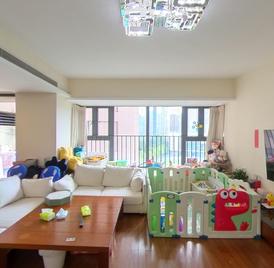 后海公馆 4室2厅130.08m²精装修