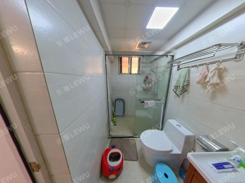 深圳东方半岛花园卫生间照片_东方半岛花园 2室2厅67.42m²满五年