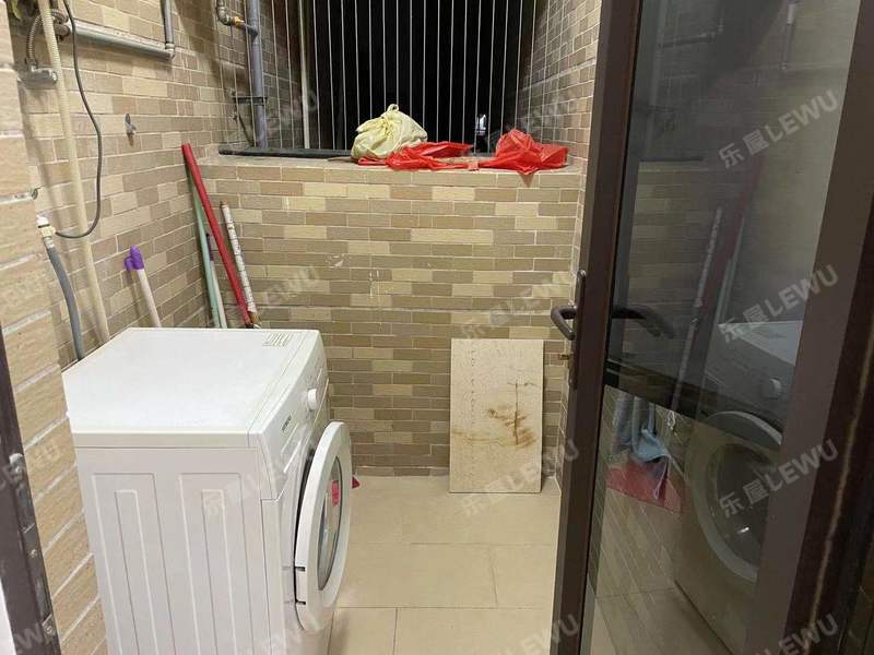 中山时代倾城阳台照片_时代倾城 3室2厅91m²整租