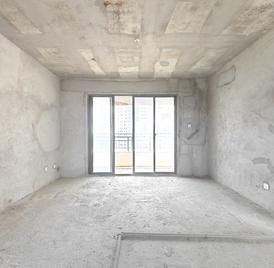 恒荣格拉斯堡 4室2厅141.83m²毛坯