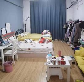 中兴之家 （新上）精装修 保养不错 南北通透 看房方便