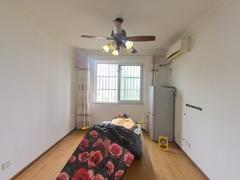 易居同辉南苑 3室1厅74.59m²满五年