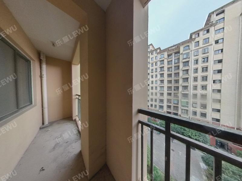 巢湖皖维东区阳台照片_皖维东区 3室2厅94m²整租