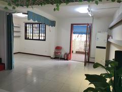 丽湖花园 3室2厅88.97m²精装修