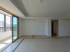 绿都地产少荃府 4室2厅124.56m²精装修