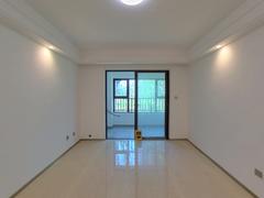 禹洲中央城三期水漾花园 3室2厅113m²精装修