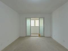荣城花园南苑二期 3室2厅131m²毛坯