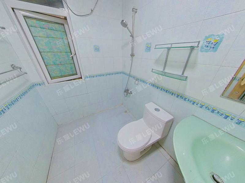 深圳新亚洲花园卫生间照片_新亚洲花园 新出房源，户型方正，花园中间，住家安静舒适