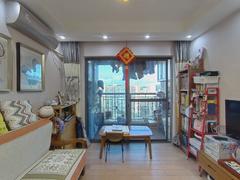 鸿荣源尚峰 2室2厅68.65m²精装修