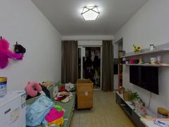 新天地名居 真实指导价卖厅出阳台好房，住家繁华地段，地铁楼上