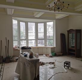 锦绣花园 4室3厅204m²满五年