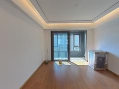 融创长江壹号 3室2厅128.39m²精装修