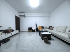 东港中心 3室2厅72.52m²整租，看房方便