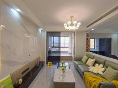 格兰云天三期 3室2厅89.59m²普通装修