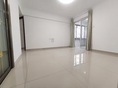 景发花园 3室2厅84m²整租