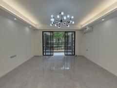 华发山庄 4室2厅193m²整租