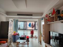 湖畔名郡 2室2厅88m²精装修