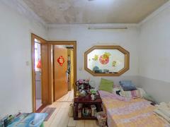 愉天小区 1室1厅35.04m²满五年