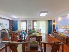 信达万振东方樾府 3室2厅131m²精装修