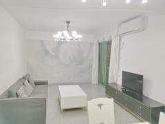 和平广场 3室2厅84m²整租
