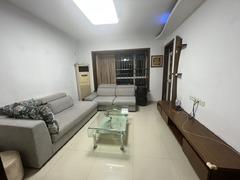 格澜郡一期 3室2厅87m²整租