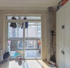 东方景苑北区 2室1厅77m²精装修