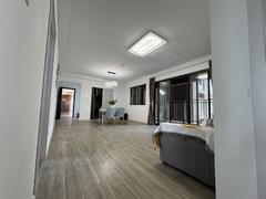 万科天誉 4室2厅127m²整租