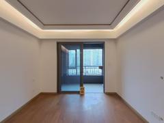 融创长江壹号 3室2厅99m²精装修