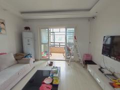 中凯景湖豪庭 3室2厅102m²精装修