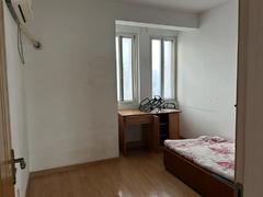东方新世界C区 1室1厅27m²普通装修