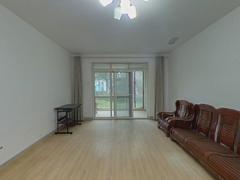 太阳岛花园 3室2厅132m²精装修