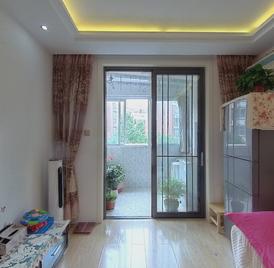 向阳苑C区 3室2厅103m²精装修