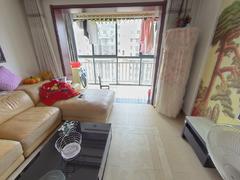 天巢广场 3室2厅124m²精装修