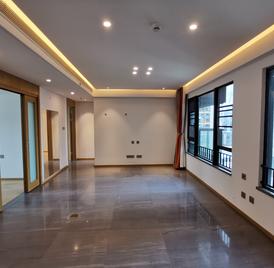 里城玺樾山 4室2厅107.41m²满五年