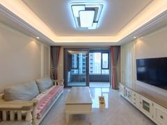 融创长江壹号 4室2厅158m²精装修
