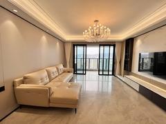 五洲花城三期 4室2厅123m²整租