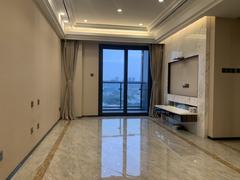 豪方天际 3室2厅75m²整租